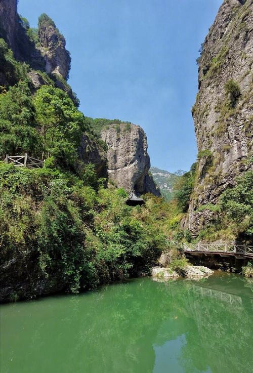 洛阳新区音乐喷泉（洛阳开元湖音乐喷泉）