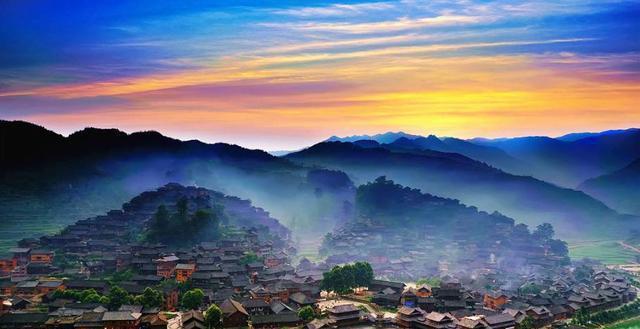 张家界天门山门票价格（天门山门票包含上山下山索道吗）