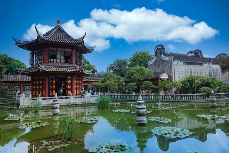 乌镇西栅和东栅哪个好玩（乌镇西栅和东栅哪个好玩点）